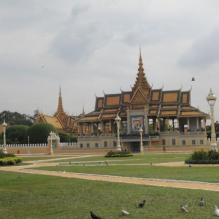 Khun Leng Guesthouse Phnom Penh Dış mekan fotoğraf